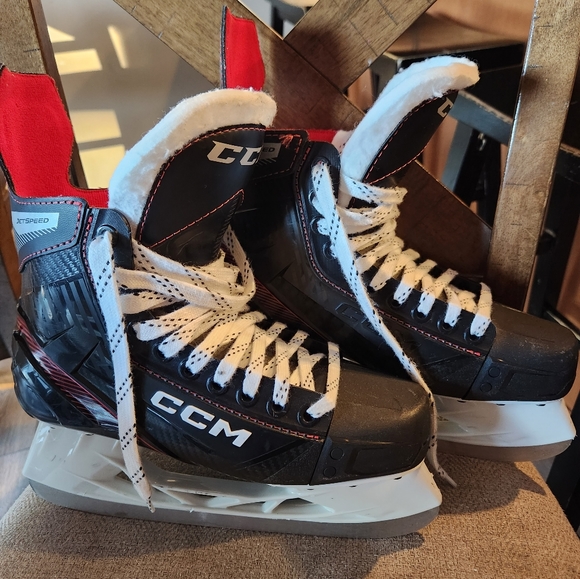 CCM Other Ccm Jetspeed Ft455 Senior Hockey Skates Size 7 Poshmark